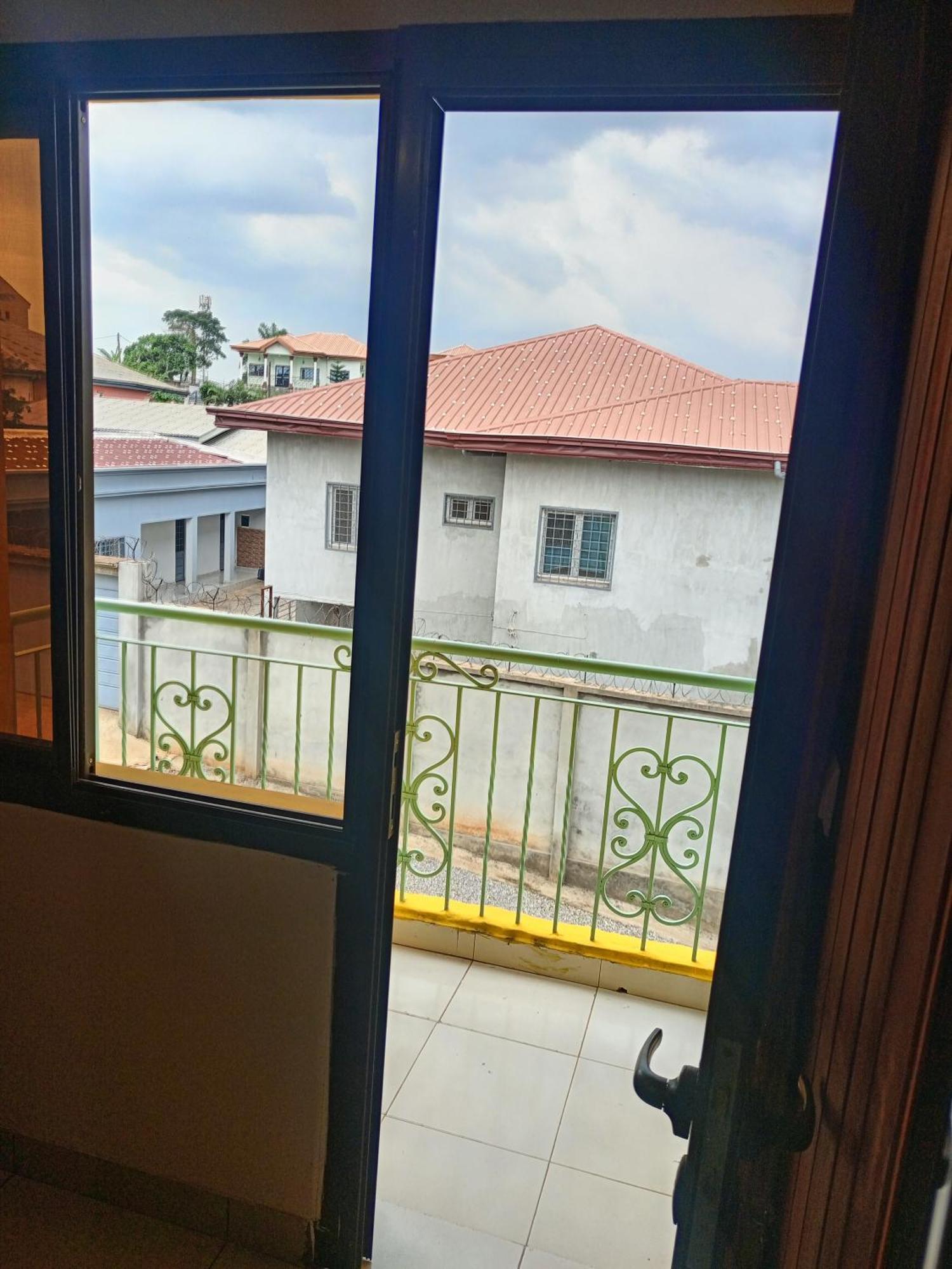 Residence Des 7 Collines Yaounde Exterior photo